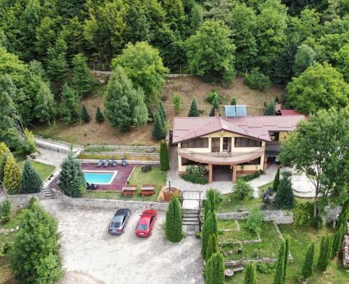 Lunca Jaristei Cabin | Un colț de Rai