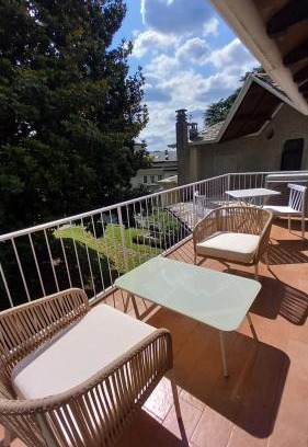 Blevio Apartment | Una magnolia in Cademartori