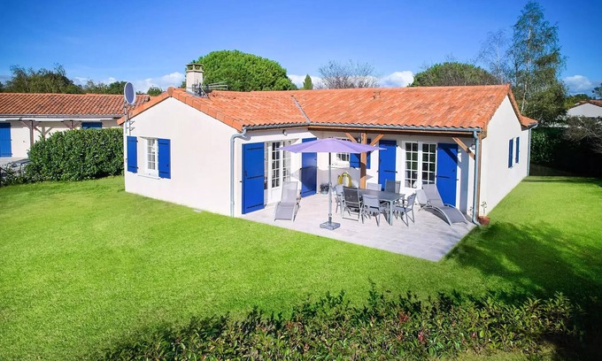 Vasles Villa | Unabhängige Villa, 2 Bäder 6 Personen