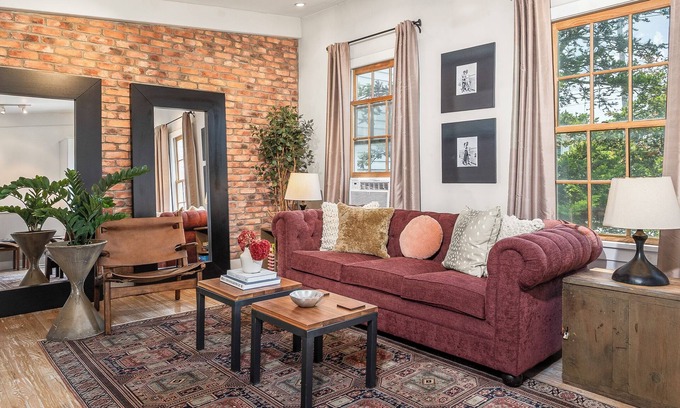 Hudson House | Union Cottage - One Block from Warren St