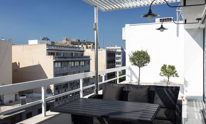 Athens Apartment | Unique 3-Bedroom, 3-Bathroom Apartment with Stunning Acropolis Views! SG69