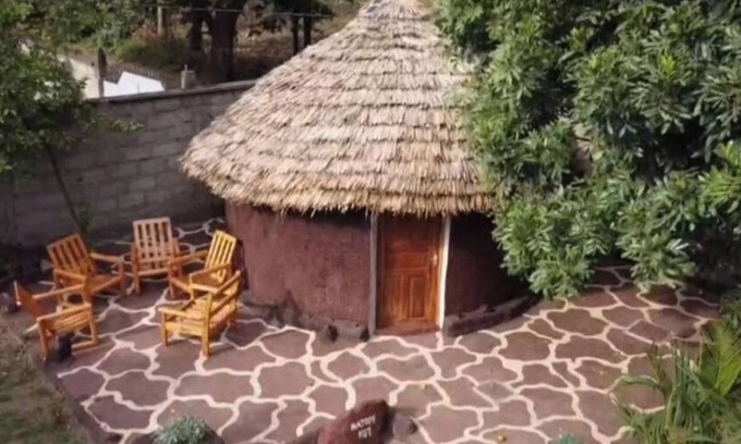 Arusha Bed & Breakfast | Unique B&B hut in our Eco-Garden Homestay near Kilimanjaro International Airport