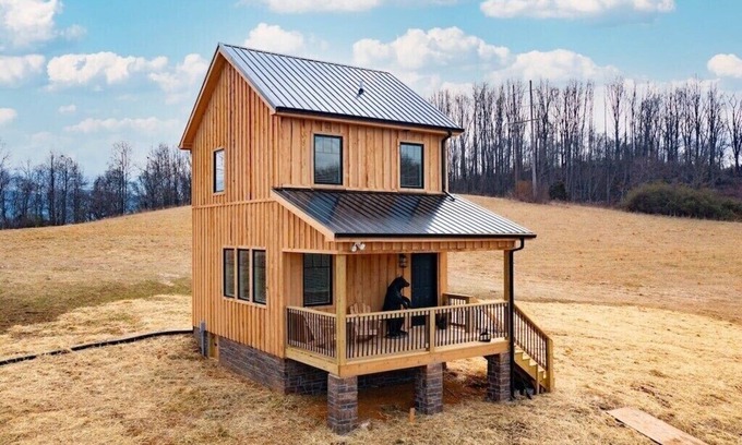 Bluff City Cabin | ⚡️Unique Cabin Studio, in ❤️ of Tri Cities