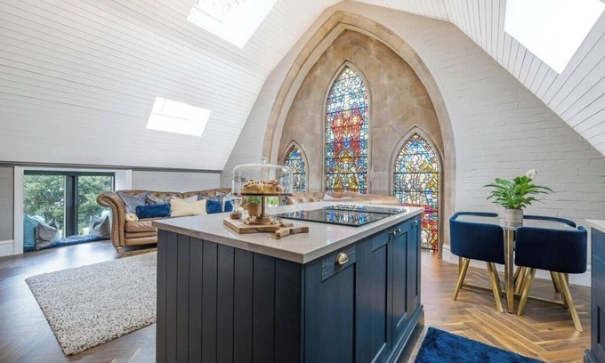 Crosby Apartment | Unique Chapel Apartment near to Crosby beach