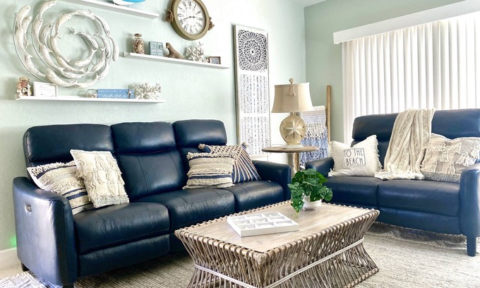 Ocean Side Village Condo | Unique Coastal Retreat W/2 Kings