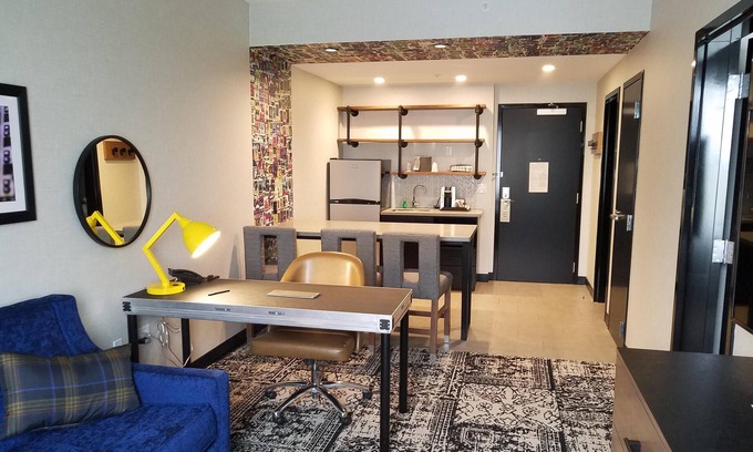 Lititz Hotel | Unique Design, King Bed-Free Wifi-Let Hotel Rock Lititz Deliver a VIP Experience