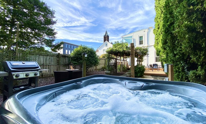 Hummelstown House | Unique & Historic w/Hot Tub, Firepit Next To Hershey