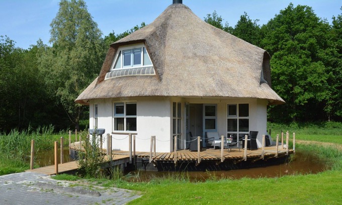 Noordwolde House | Unique holiday home in Noordwolde with garden