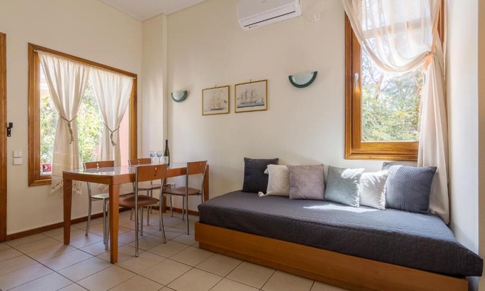 Glyfada Apartment | Unique house for 3 people