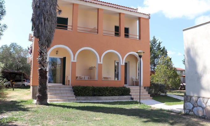 Agios Petros Apartment | Unique located holiday apartment directly at the sea, own beach access, Wifi | A