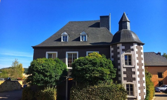 Clemency House | Unique overnight stay in a historic castle (1635) 🏰