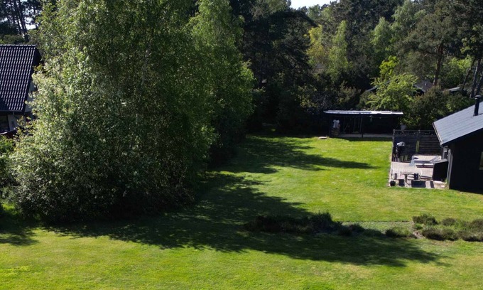 Hoensinge House | Unique place with tennis court for the active