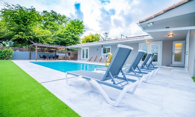 North Miami Beach Villa | Unique Villa with a Cabana, Arg Grill, Pool & Mini Golf