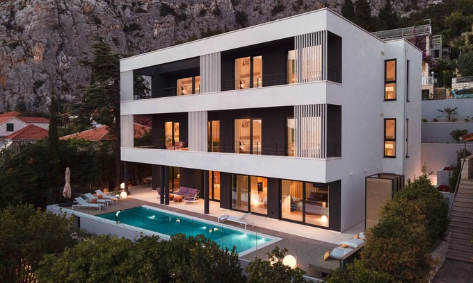 Omis Villa | Uniquely designed sea view villa in town center
