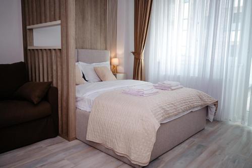 Iasi Apartment | Unirea Towers Deluxe Apartment Modern & Chic