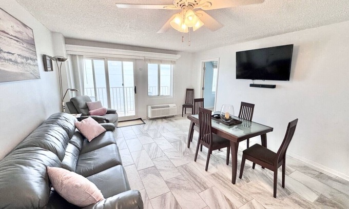 Northeast Virginia Beach Apartment | Unit 1202 - Your Modern Beach Condo Awaits!