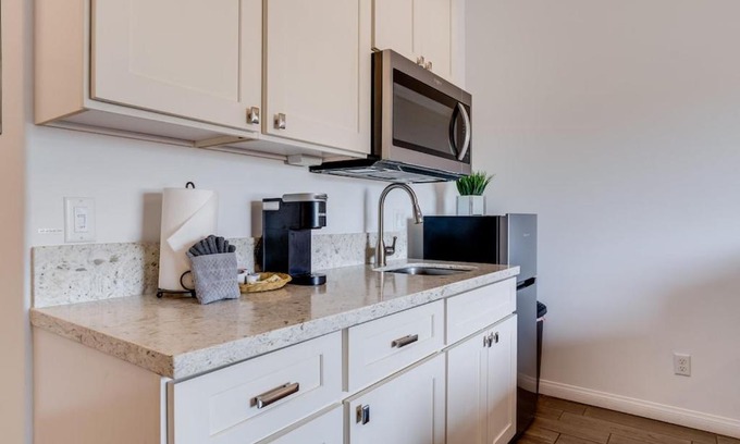 Wailuku Apartment | Unit 14 Waena Inn - Maui Private Suite