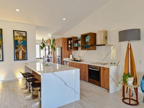 Marina House | Unit 216-Casa Ricardo-Ocean View RENOVATED