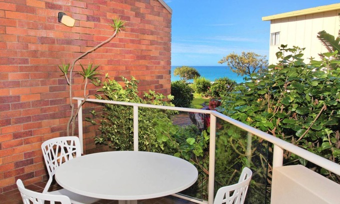 Coolum Beach Apartment | Unit 4 'Coolum Cove'