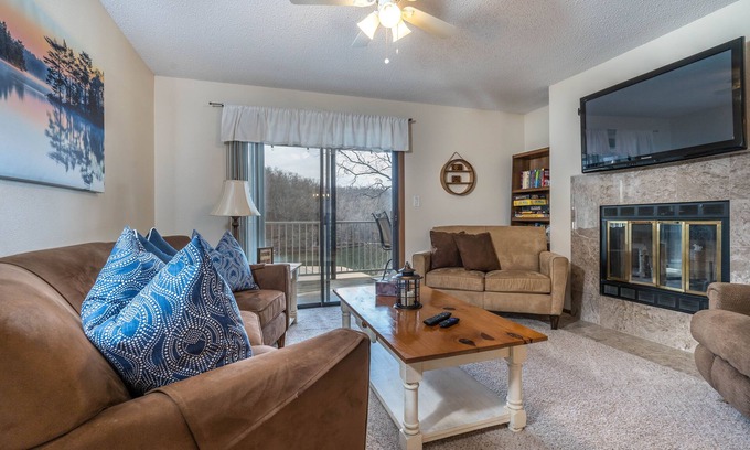 Osage Beach Condo | Unit B7 spacious 4bed/3bath condo perfect lakefront spot for family and friends