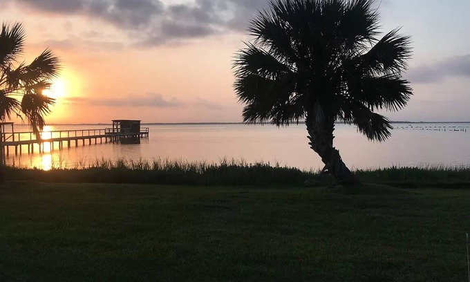 Rockport House | Unobstructed Bay View with Private Pier and Pool