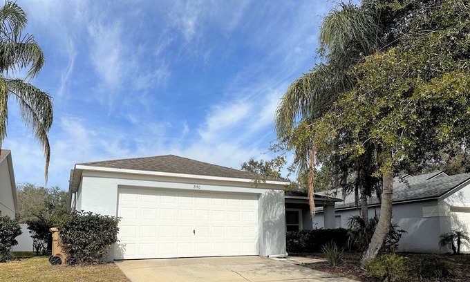 Sunrise Lakes House | Unwind by the Pool in Charming Villa Woodridge Clermont 3BR 2BA with Free Wi-Fi