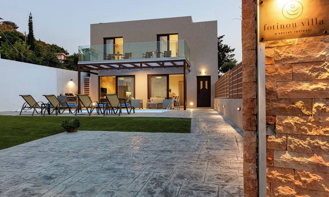 Monopari Villa | Unwind in Style Fotinou Villa & Heated Pool Awaits