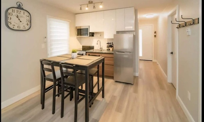 Niagara Falls Apartment | Up and Classy Canadian Suite - Near Attractions