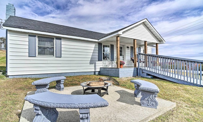 Heidelberg House | Updated Beattyville Ranch-Style Home w/Yard!