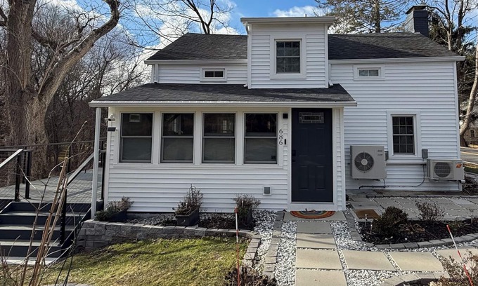 Tillson House | Updated Country Home in New Paltz. New 600+ sq ft deck!