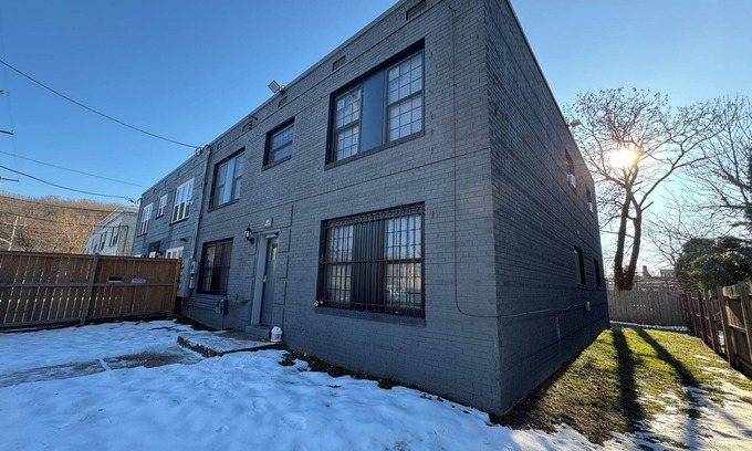 Washington Apartment | Updated Cozy 2BR Apartment in DC