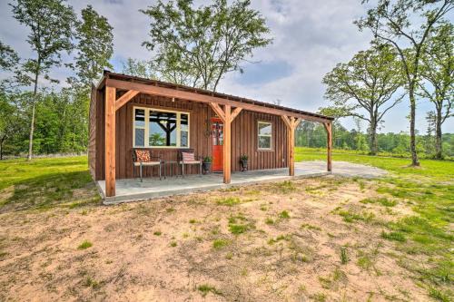 Ozark House | Updated Studio Cabin in Ozark with Yard and Mtn View