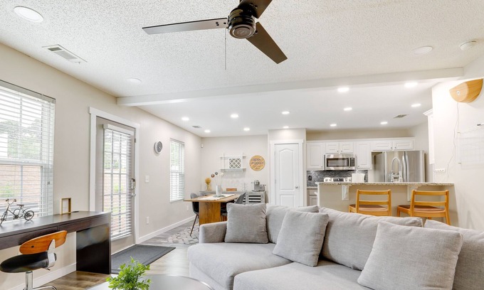 Winder House | Updated Winder Home ~ 49 Mi to Atlanta!