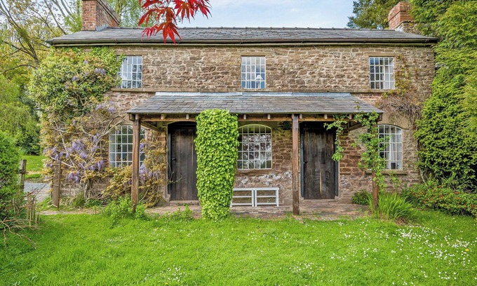 Hereford Cottage | Upper House - UK48805