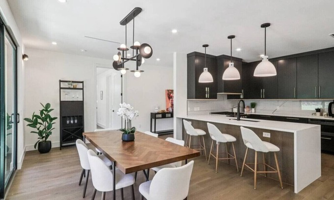 Allandale House | Upscale Austin Getaway w/Designer Interiors