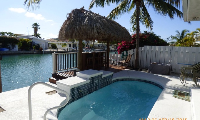 Key Colony Beach House | Upscale Beautiful Duplex W/Pvt.Pool/Cabana Club & Inch Beach !