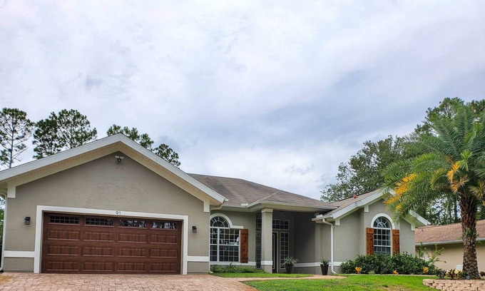 Indian Trails House | Upscale Palm Coast Home w/Pool: 7 Mi to Beaches!