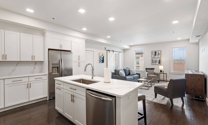 Charles Town Condo | Upscale Walkup Apartment in the Heart of Historic Charles Town, WV