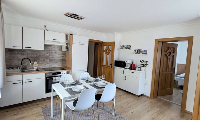 Bad Bleiberg Apartment | UPSTAIRS, 2 BEDROOMS APARTMENT - small room with double bed