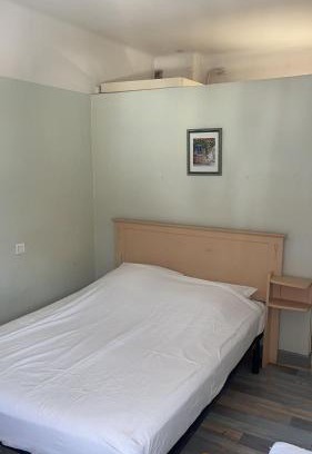 Le Monastier-Pin-Mories Hotel | Urbain V