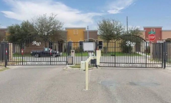 Edinburg Apartment | Urban Elegance Private Gated 1 BR