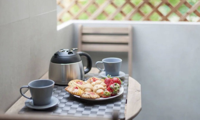 Merces Apartment | Urban Jungle, Principe Real Studio Quiet, Wifi, Cable, Terrace