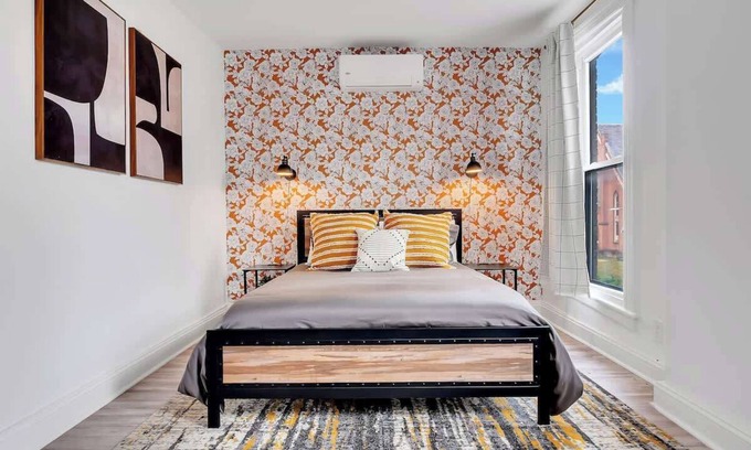 Seward Place Apartment | Urban Nest #4 | Chic Studio Central to State St.