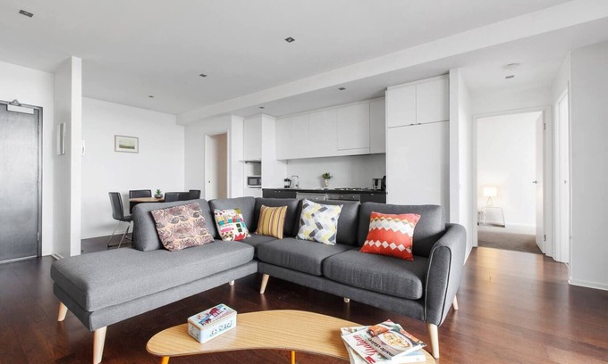 Richmond North Apartment | Urban Oasis in the Heart of Richmond Cultural Hub