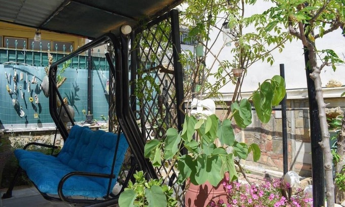 Anatolikos Sinikismos House | Urban Seaside Oasis - Adriana's Garden Paradise