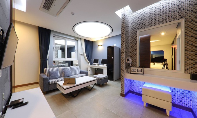 Gwangsan-gu Hotel | Urban Stay