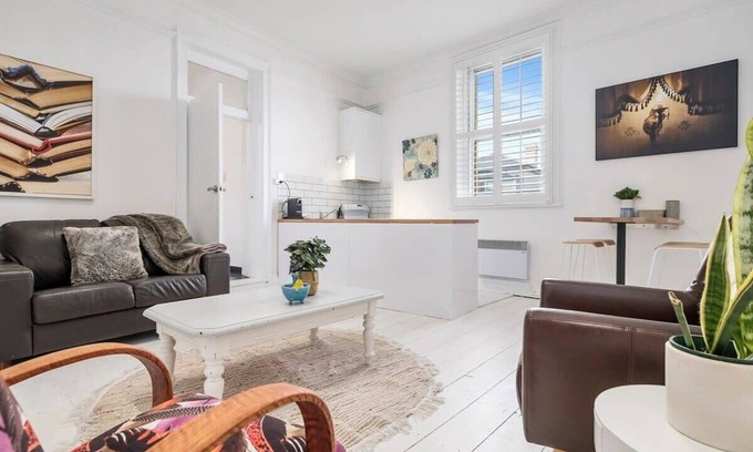 North Hobart Apartment | Urban Vibes at Grappa Court North Hobart