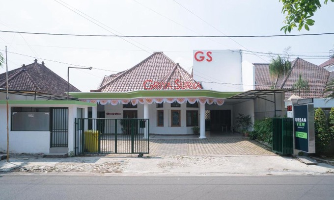 Klojen House | Urbanview Hotel Griya Surya Malang by RedDoorz