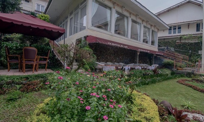 Cimacan Hotel | Urbanview Hotel Mon Bel Cibodas by RedDoorz