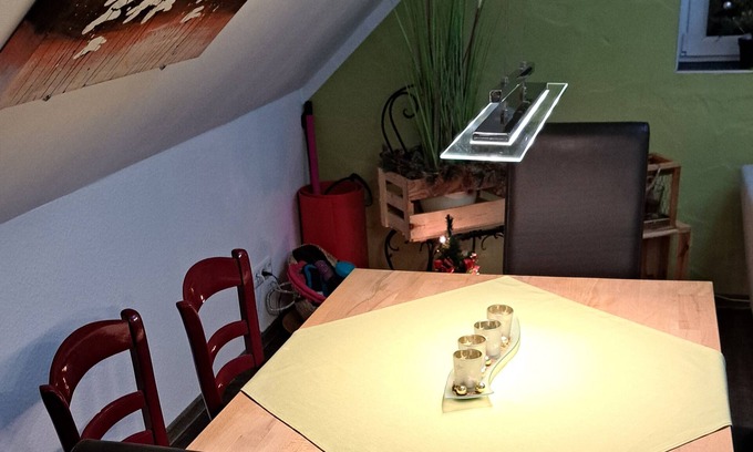 Dorbach Apartment | Urgemütliche Ferienwohnung, Offenes Spitzdach Nähe Weinanbaugebieten